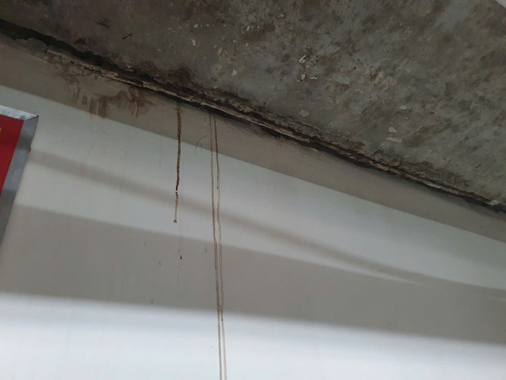 Chống Thấm Nhà Hiệu Quả - Bảo Vệ Ngôi Nhà Của Bạn 4 Công Ty TNHH Kỹ Thuật Xây Dựng Frame z6804935501093 c0d0303b67d109bd8e980ba6013091ab Công Ty TNHH Kỹ Thuật Xây Dựng Frame